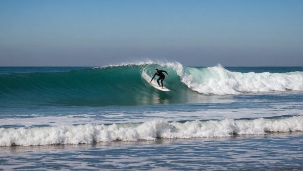 Les meilleures plages pour le surf en France : guide ultime